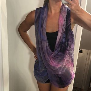 Elizabeth and James top with built in tank